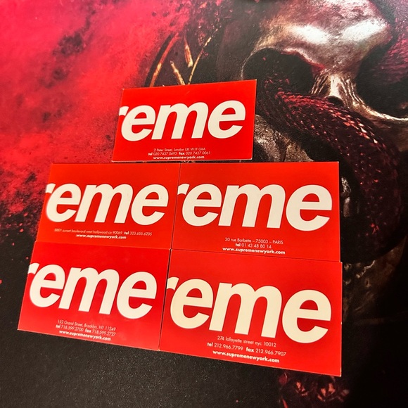 Supreme Business Cards